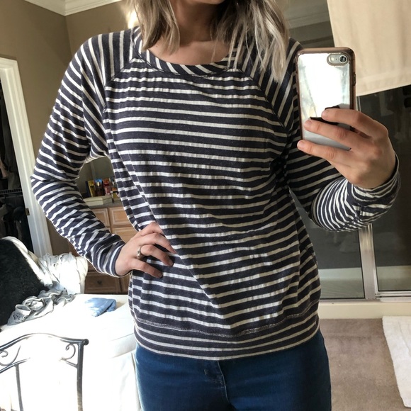 Forever 21 Tops - Navy and white stripped tee